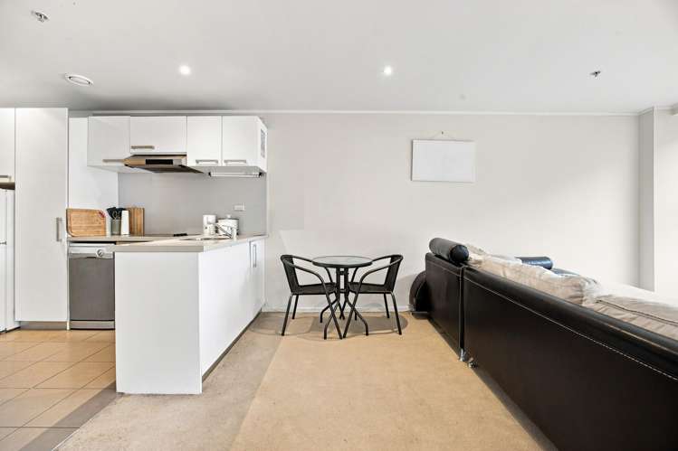 5D/156 Vincent Street_5