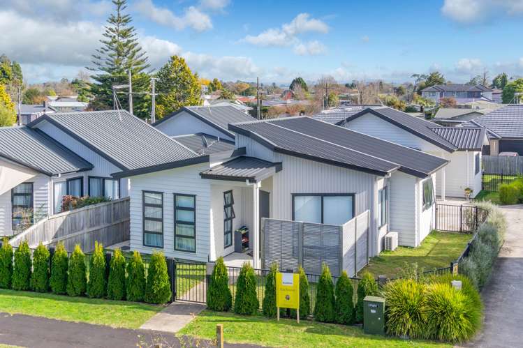 1/2 Lambert Court Glenview_16