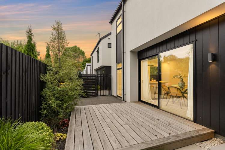 2/10 Brockworth Place Riccarton_14