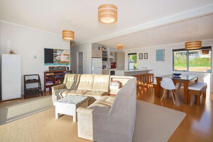 3 Mahia Heights Drive Māhia Beach_1