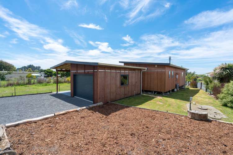 29 Connor Place Taieri Mouth_16