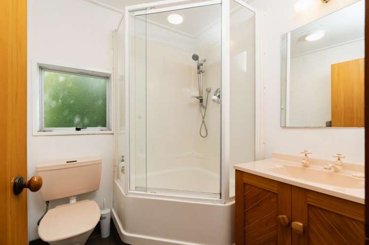 1372 Coast Road Karitane_14