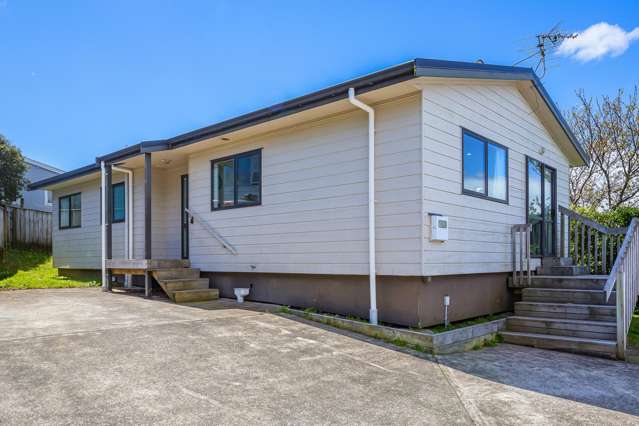 12A Hiwi Crescent Titahi Bay_4