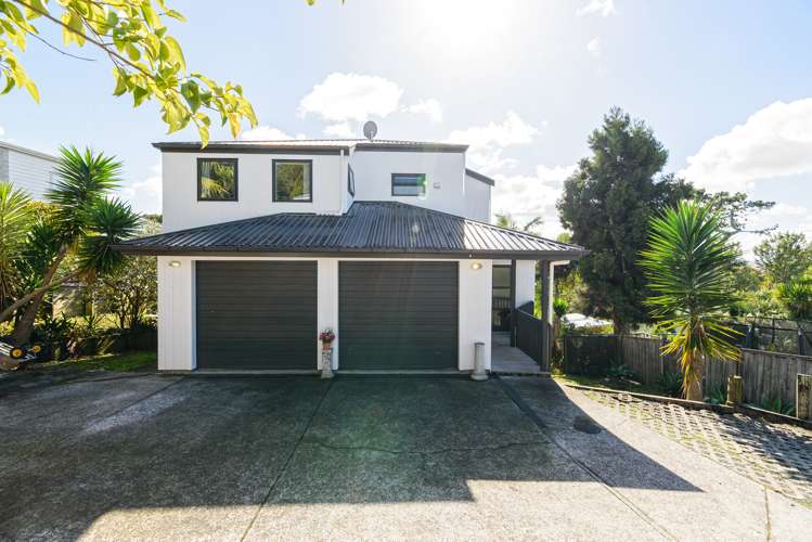 12a Roland Hill Glen Eden_18