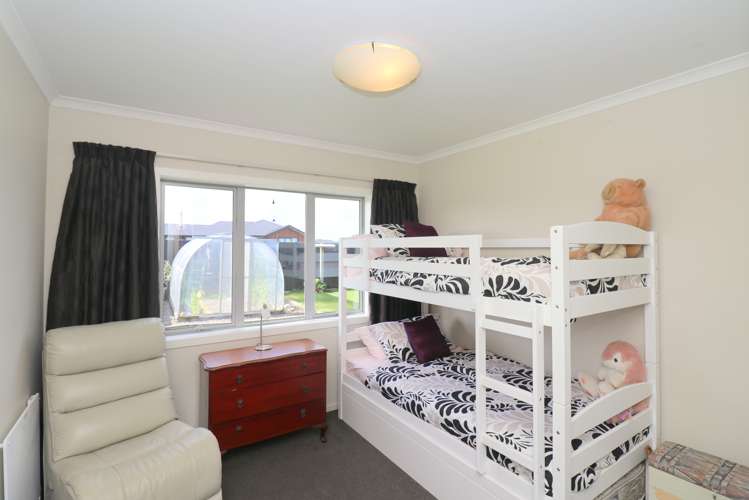 21 Sunrise Drive Seaward Bush_25