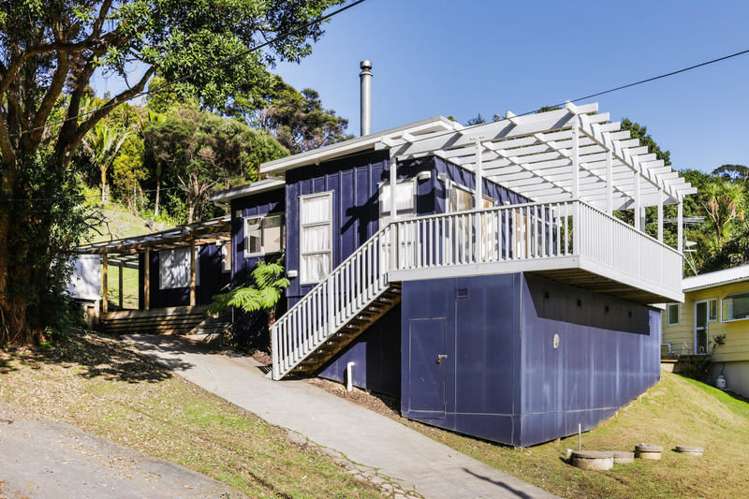 39 Foster Avenue Huia_1