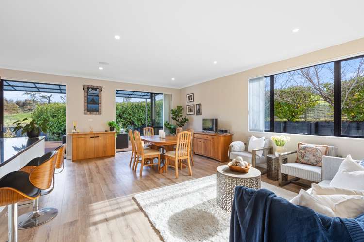 39 Syd Grant Crescent Orewa_11