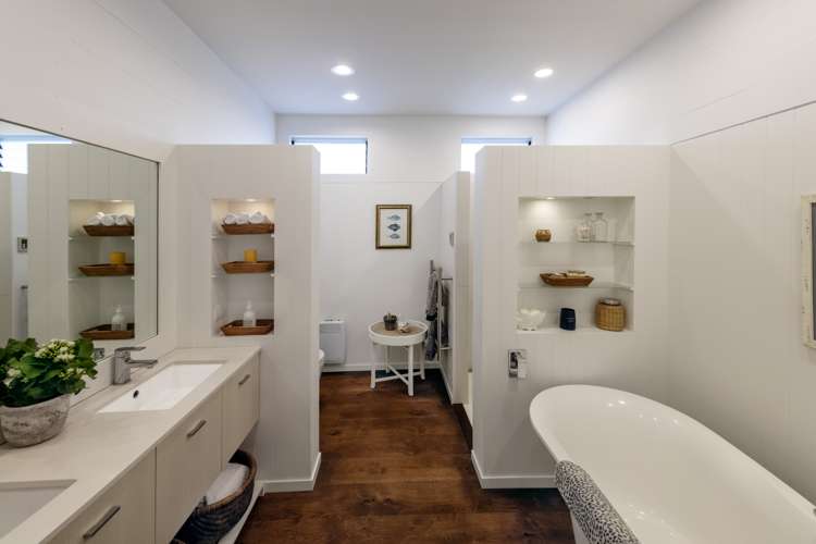 7 Marine Parade Seatoun_16