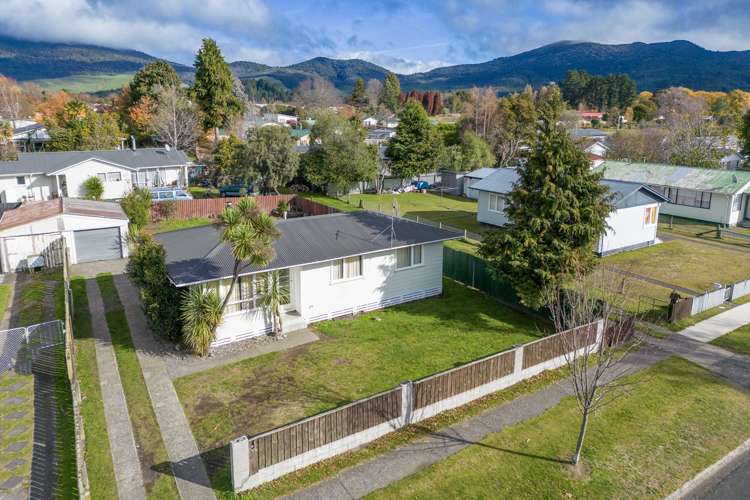 13 Hirangi Road Turangi_17