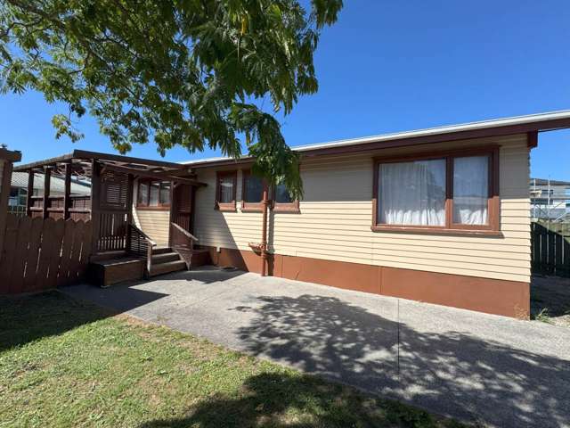 Charming 3-Bedroom Home in Avondale