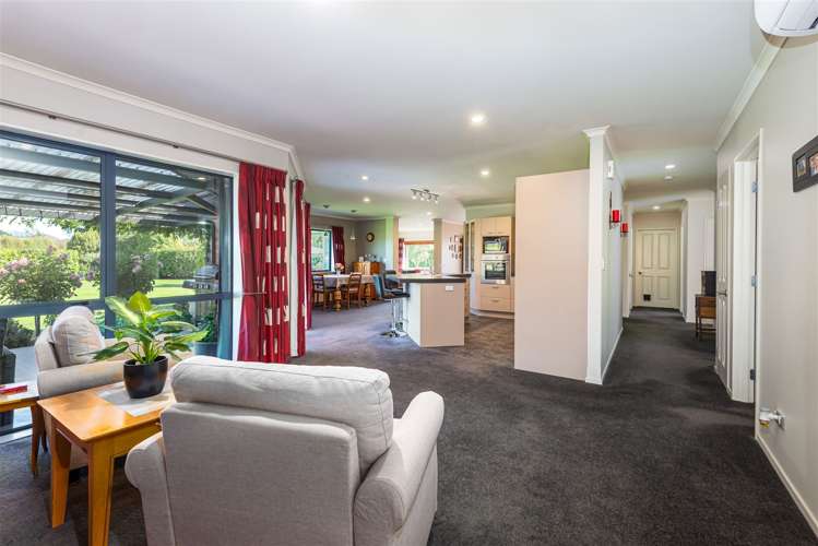 10 John Leith Place Leithfield_11