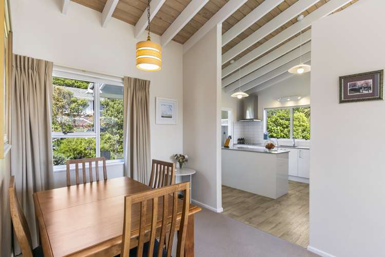 2 Beavis Lane Karori_10