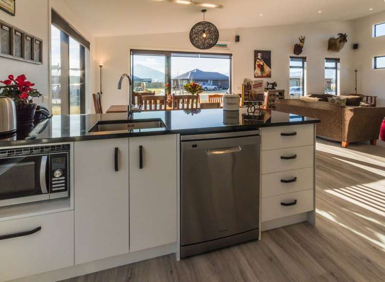 21 Mallard Street Albert Town_5