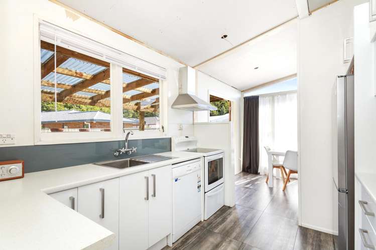 15 Kerepehi Grove Wainuiomata_2