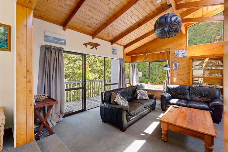 13 Scoresby Street Opua_12