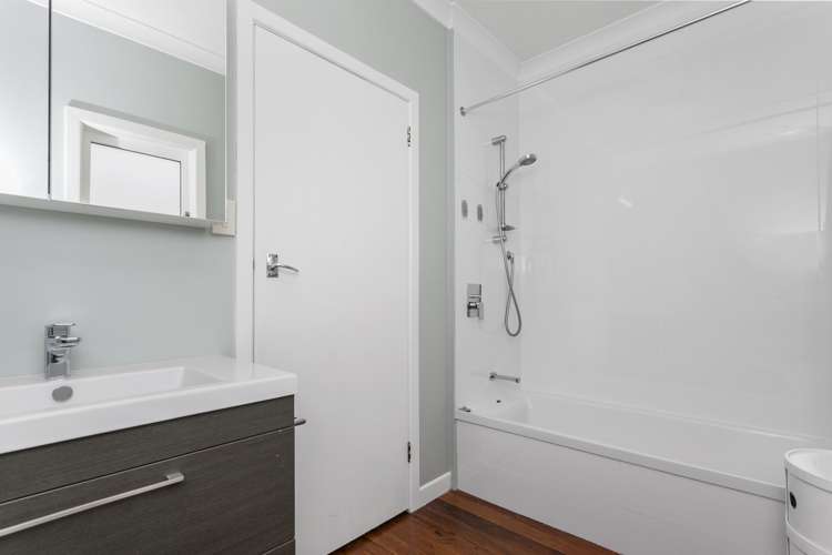 32 Evans Road Glen Eden_10