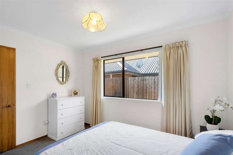 2/11 Tivoli Place Bishopdale_13
