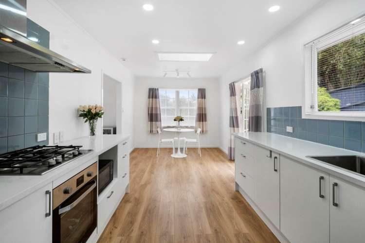 64 Ayton Drive Totara Vale_5