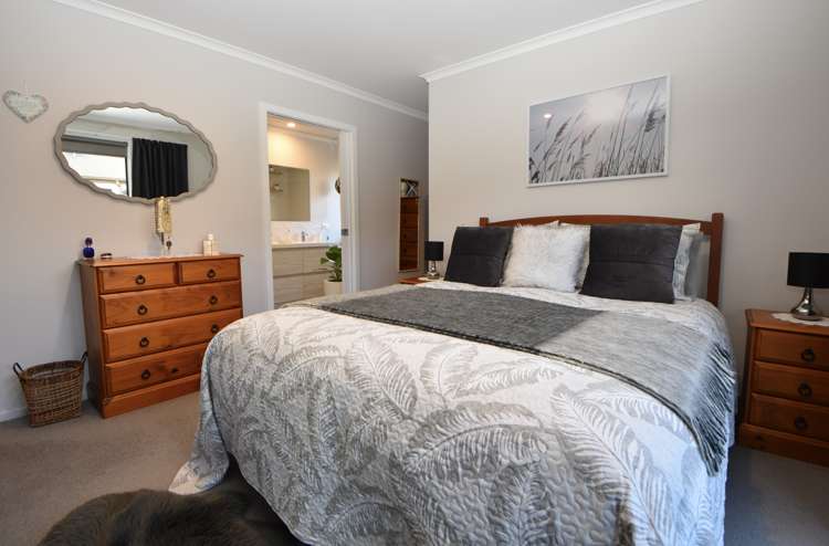 2 Hereford Drive Carterton_12