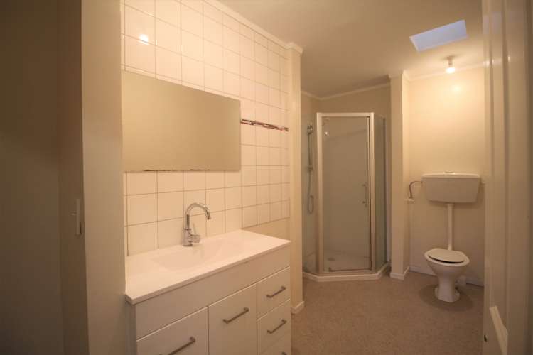2/55 Kenepuru Drive Porirua_7
