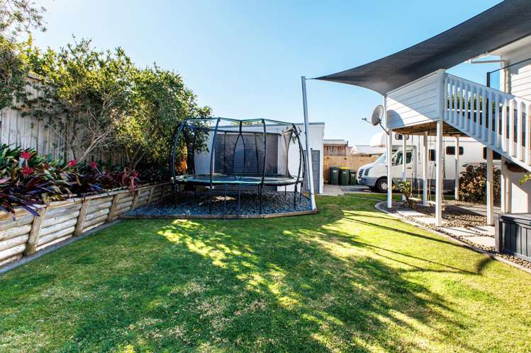 66 Fishermans Drive Coastlands_26