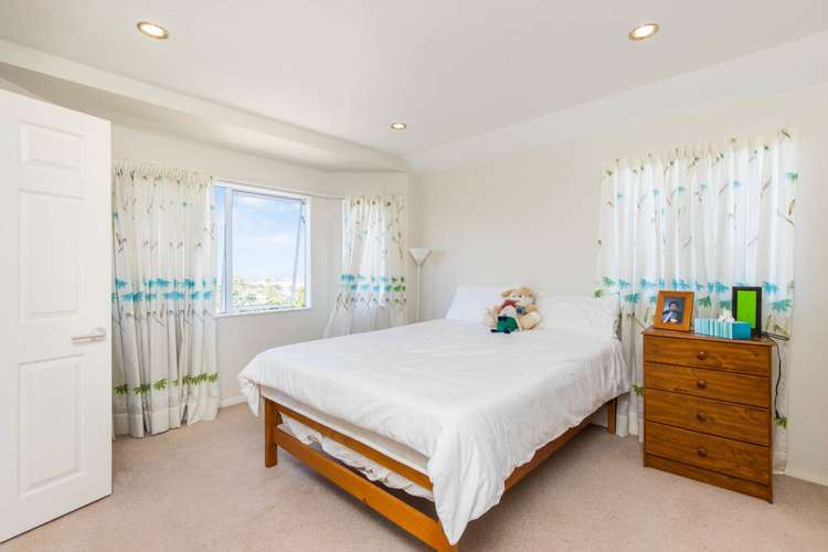 21 Hendry Avenue Hillsborough_6