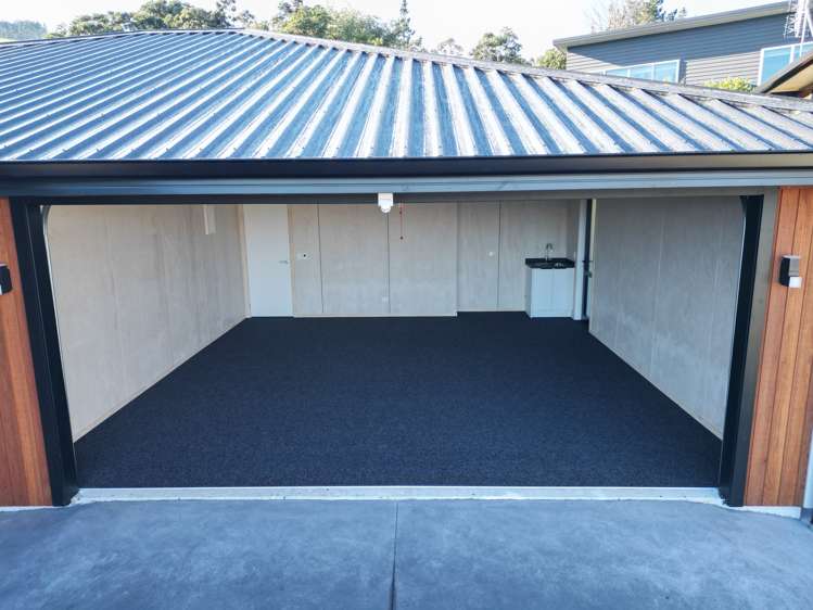 11 Blackhawk Close Kinloch_22
