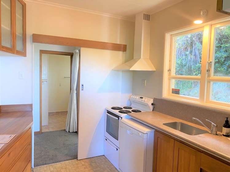 74 Dowse Drive Maungaraki_8