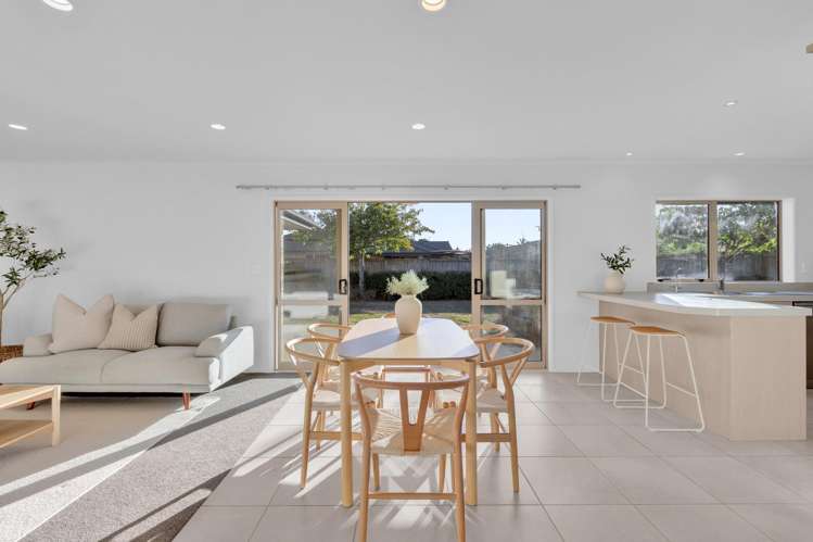 17 Wessex Place Rototuna North_8