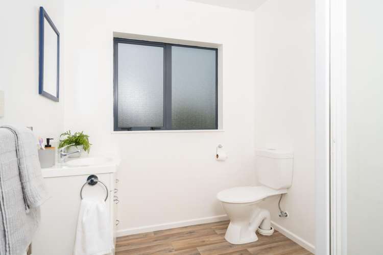 55B Ranui Terrace Tawa_10