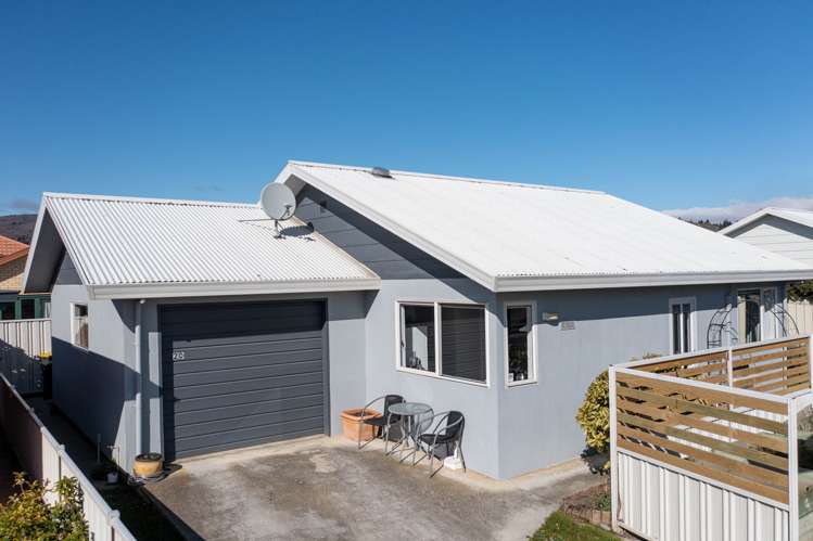 2d Mayfair Grove Alexandra_11