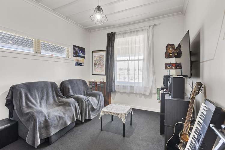 2 Warre Street Waitara_14