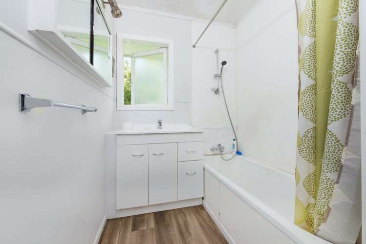 27 Paton Avenue Te Atatu South_15