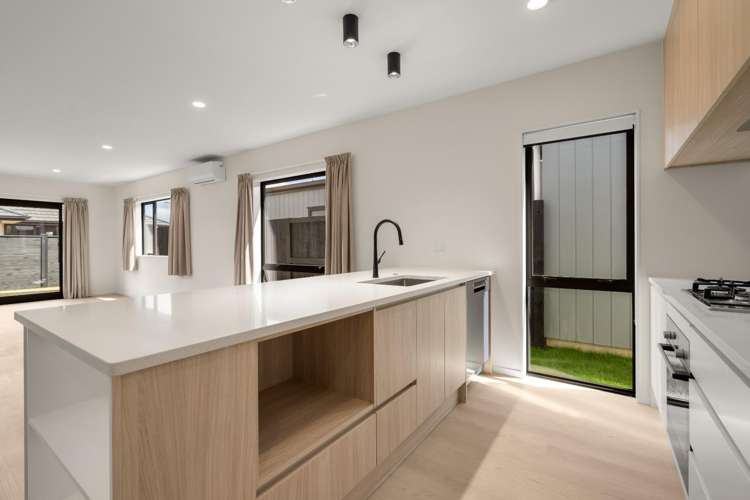 64 Overton Street 2612_2