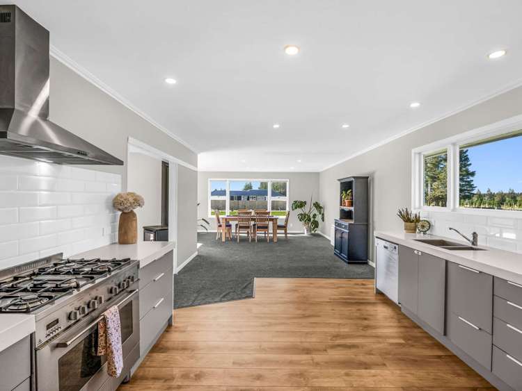 5 Eastwick Lane Eyrewell_10