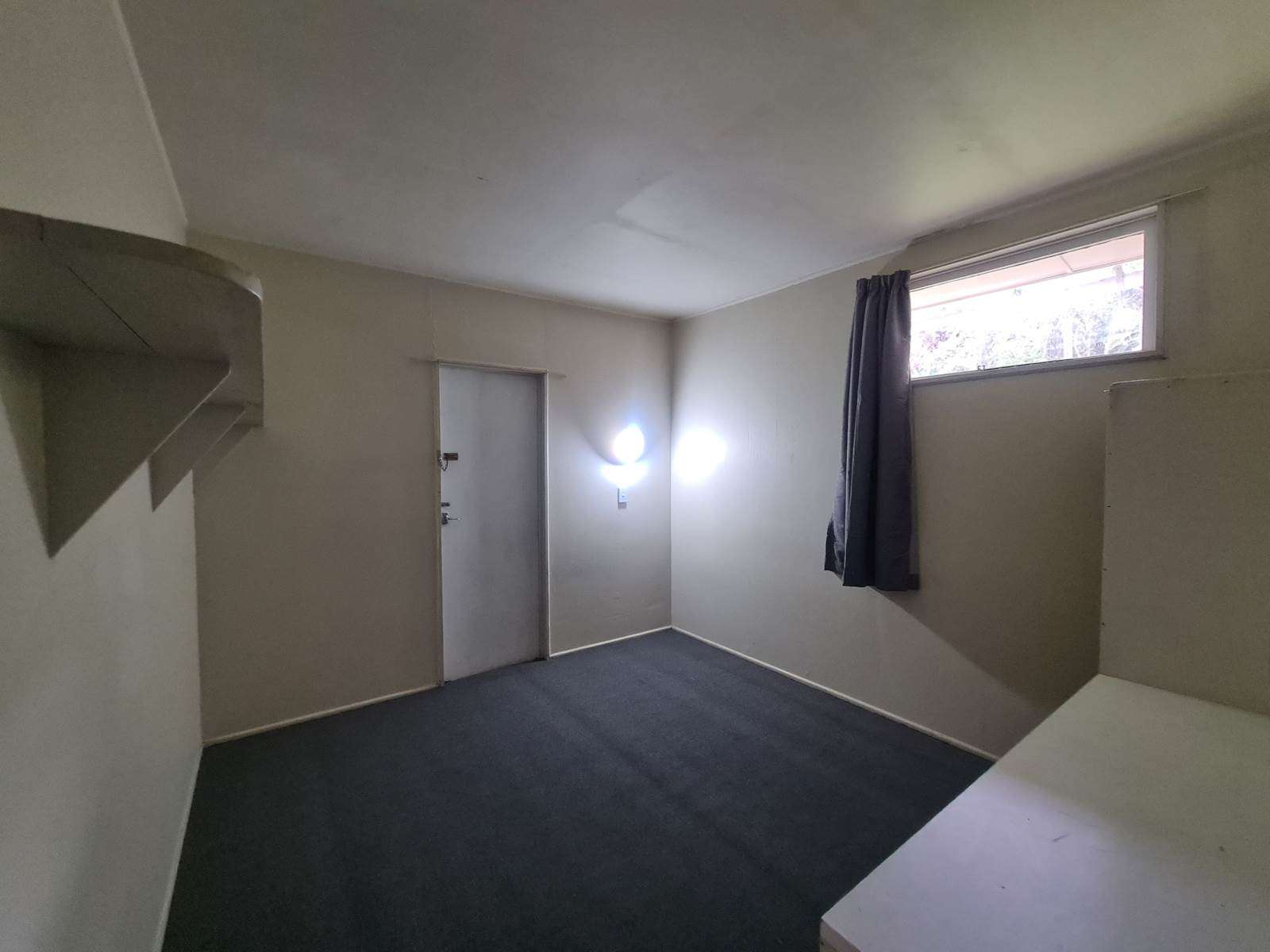 1/529 Whangaparaoa Road Stanmore Bay Rodney Houses for Rent One