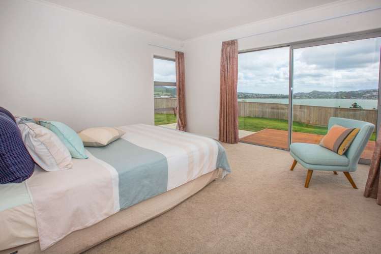 14 Sue Dow Lane Aotea_16