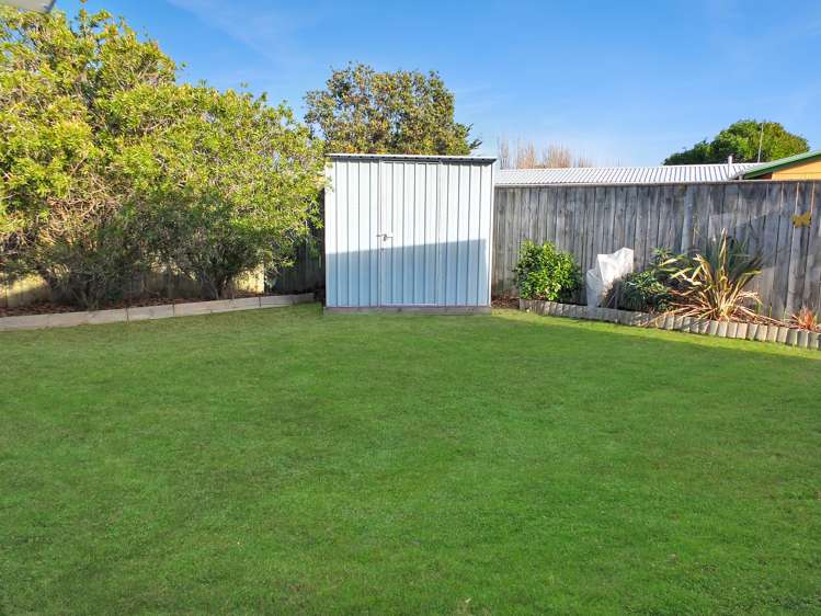 16 Cousins Avenue East Foxton Beach_23