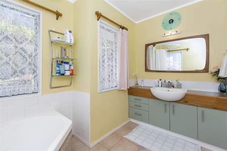 7 Bay Street Matua_16