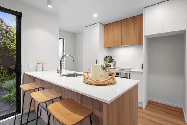 2/63 Waltham Road Sydenham_3