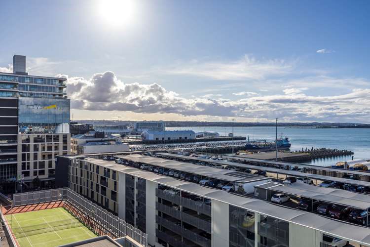 1004/18 Beach Road Auckland Central_15