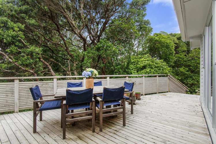 27 Hampton Hill Road Tawa_8