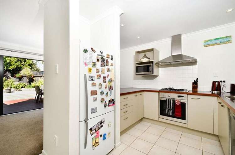 54 Provence Esplanade Te Atatu Peninsula_5