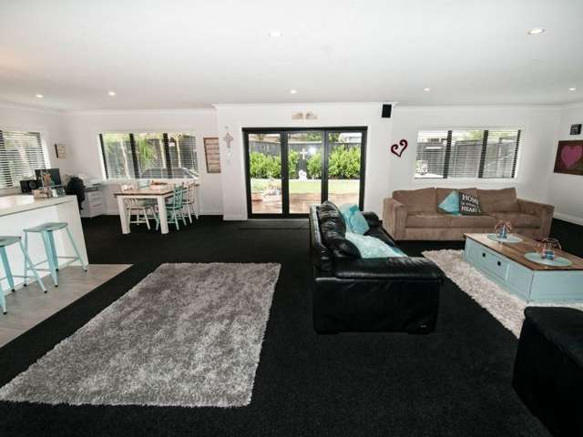 109 Bond Crescent Forrest Hill_4