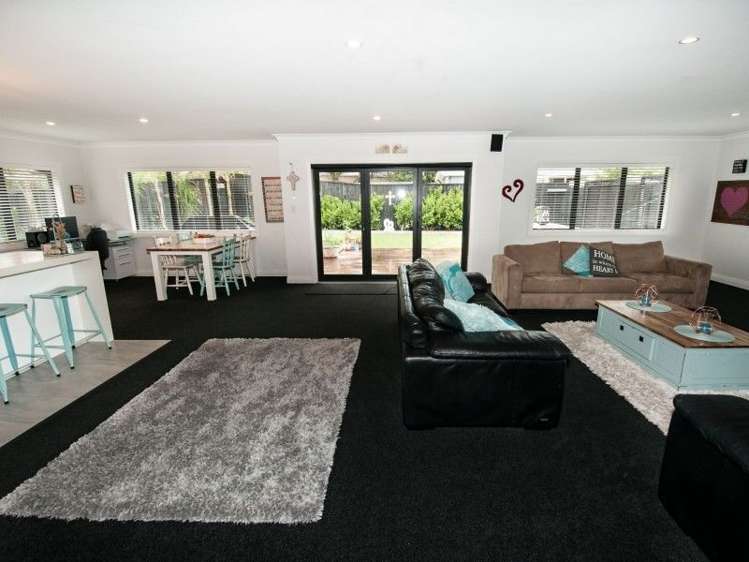 109 Bond Crescent Forrest Hill_4