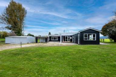 77 Brett Road_1