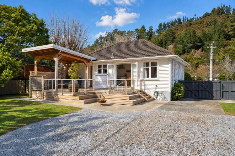 89 Hine Road Wainuiomata_10