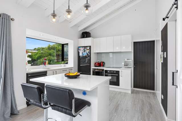 9 Pohutukawa Avenue Red Beach_3