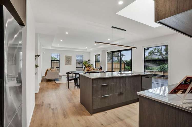 227a Tukapa Street Westown_5