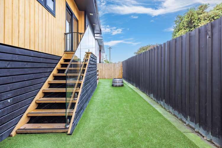 2/2 Mermaid Place Southshore_29